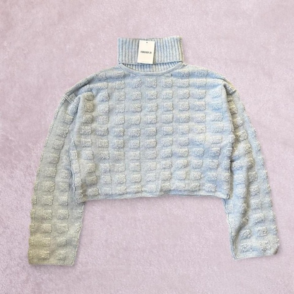 Forever‎ 21 baby blue cropped knit sweater